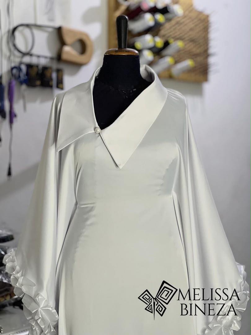 Robe blanche en soie